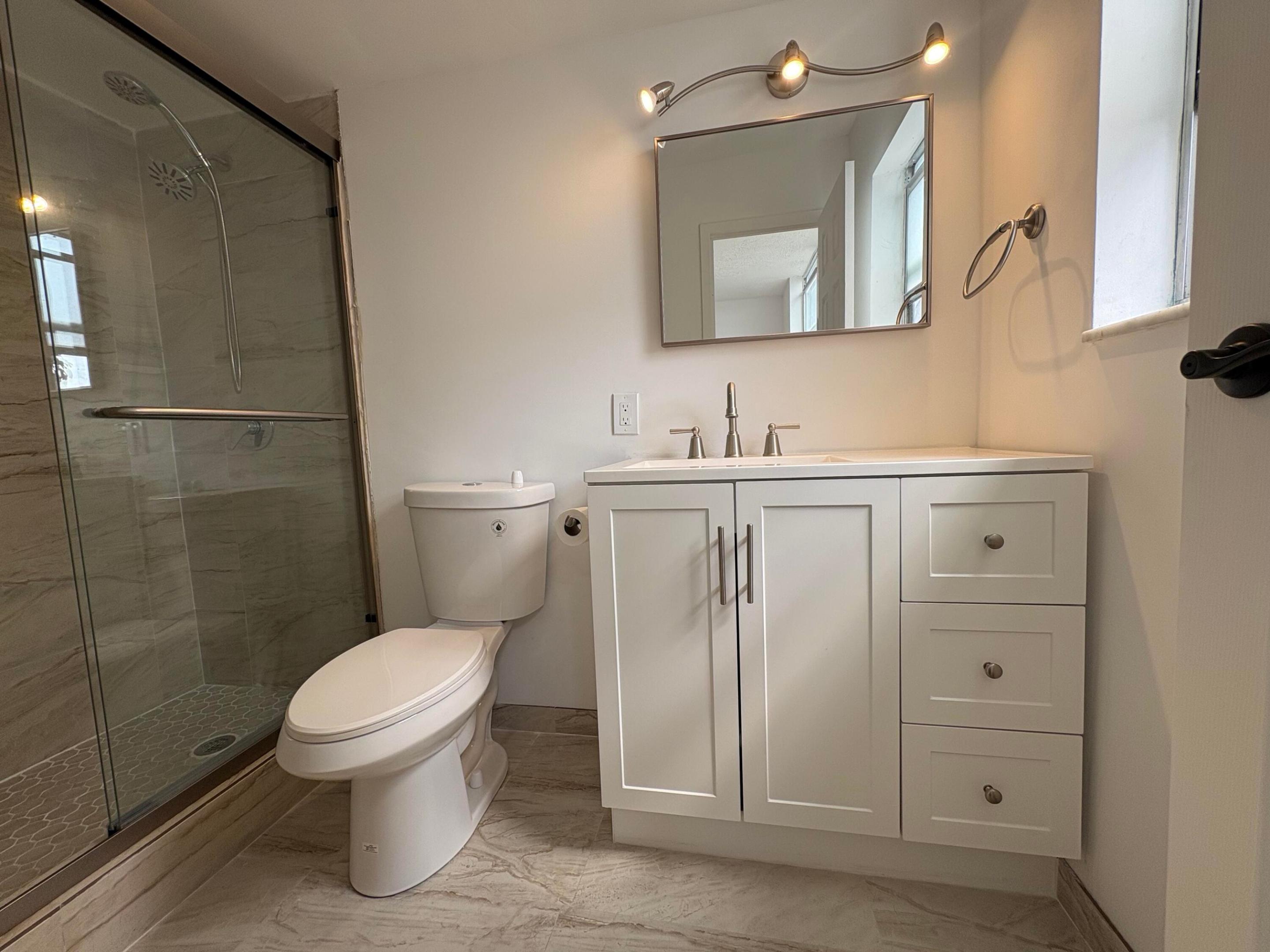 SOMERSET AT LAUDERDALE LAKES - Residential