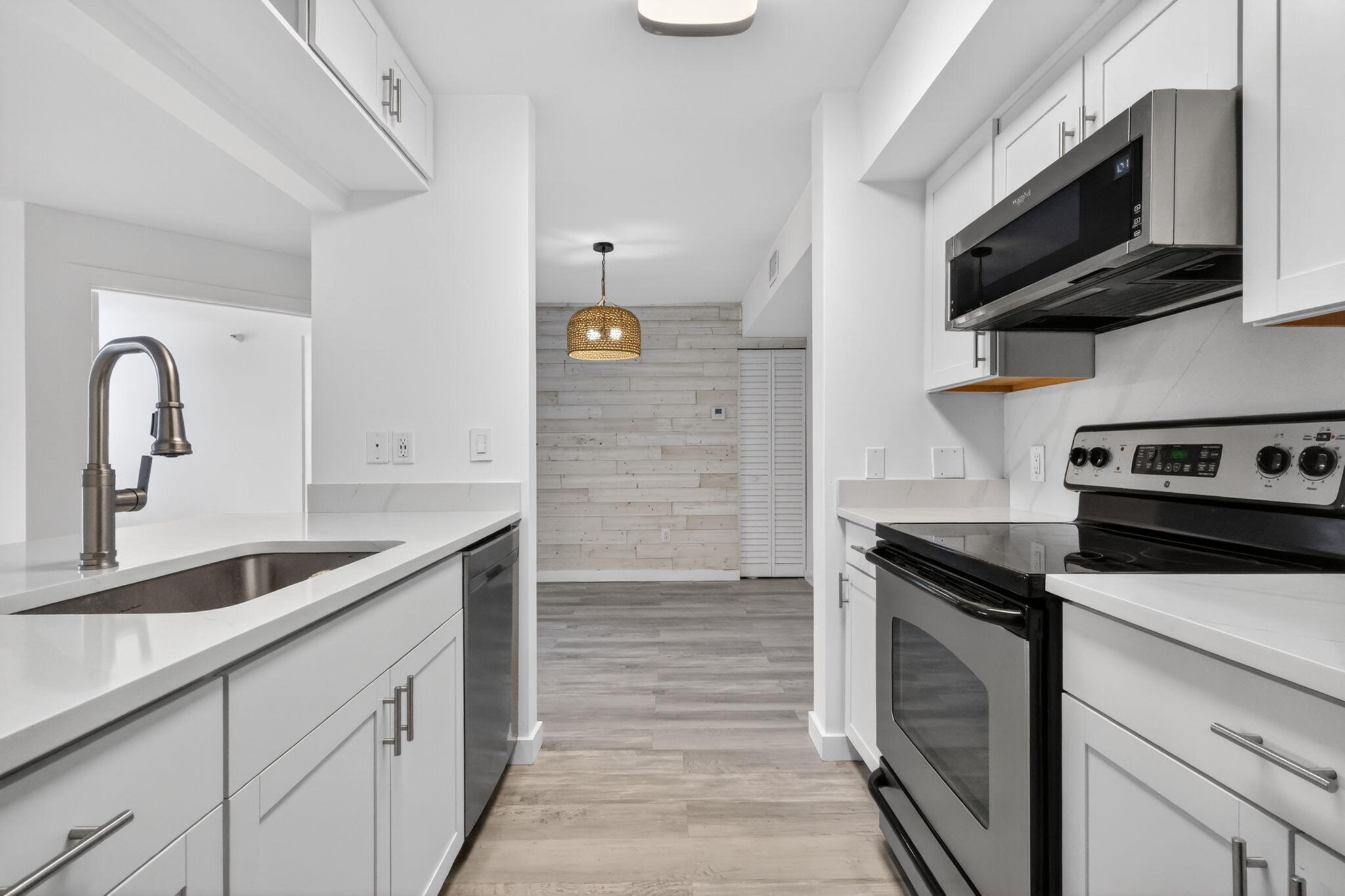 YACHT CLUB ON THE INTRACOASTAL CONDO - Residential Lease
