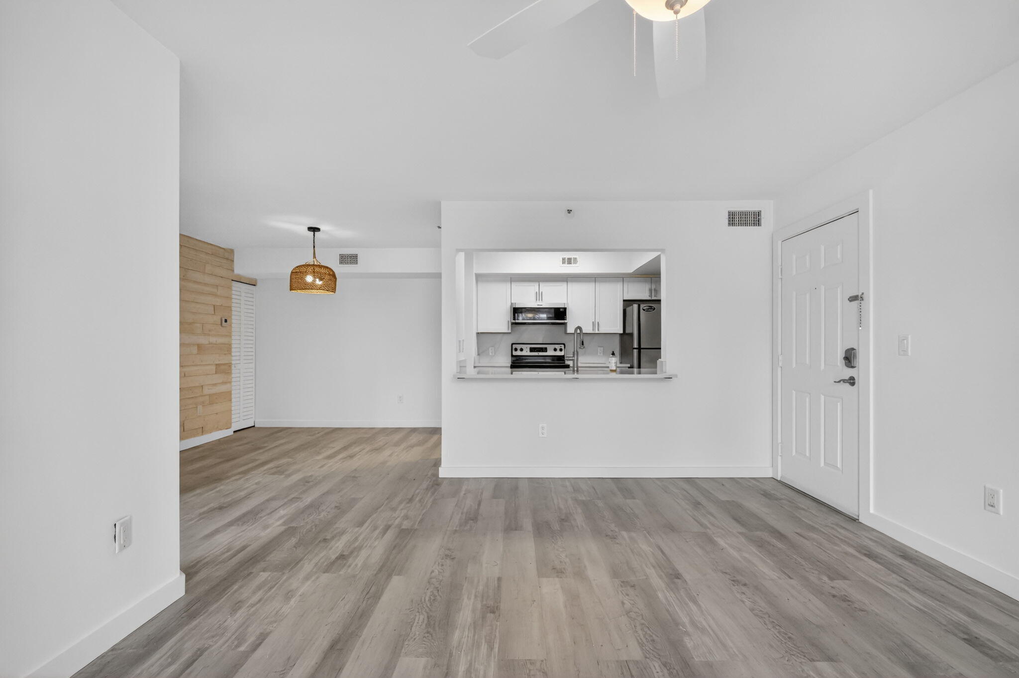 YACHT CLUB ON THE INTRACOASTAL CONDO - Residential Lease