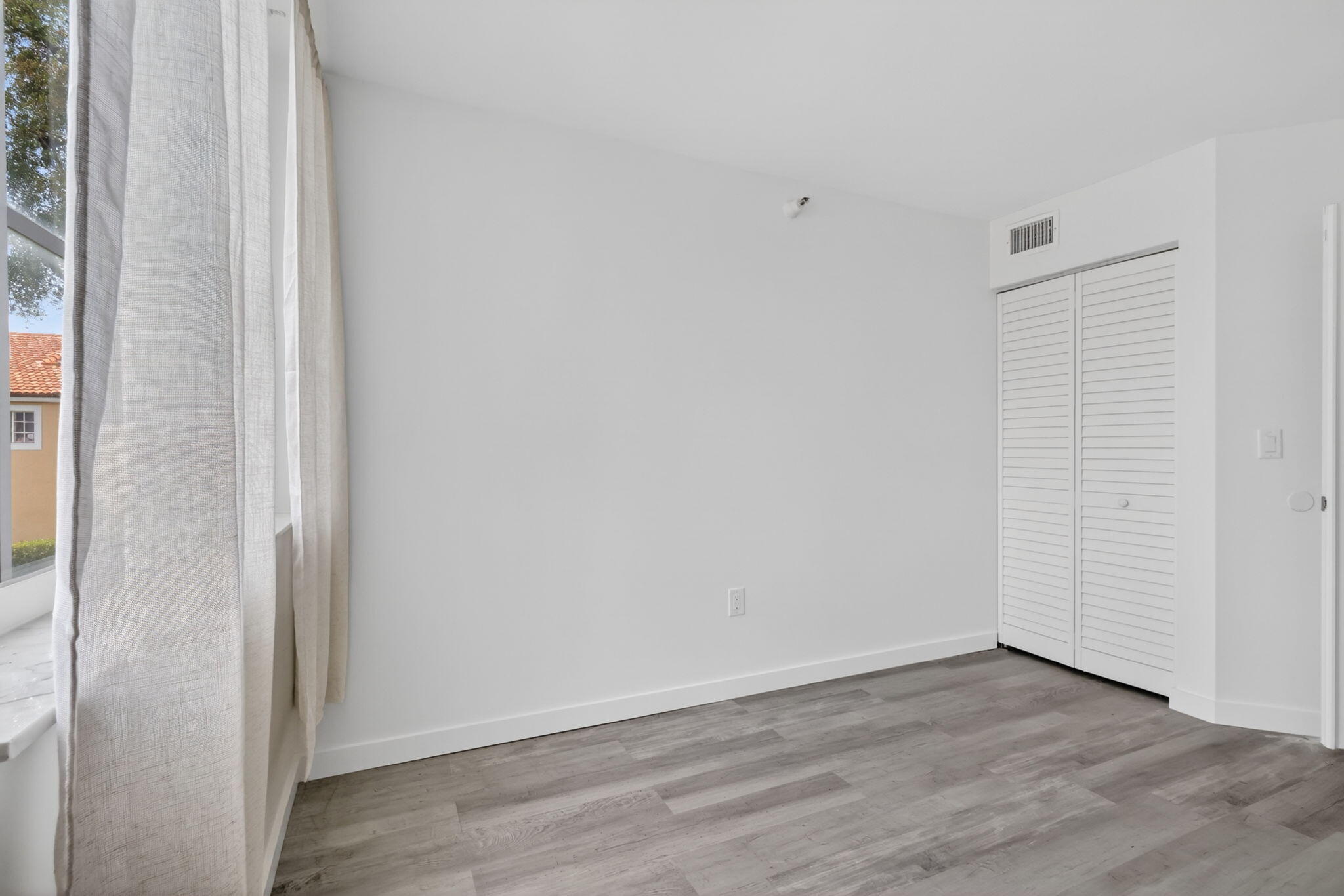 YACHT CLUB ON THE INTRACOASTAL CONDO - Residential Lease