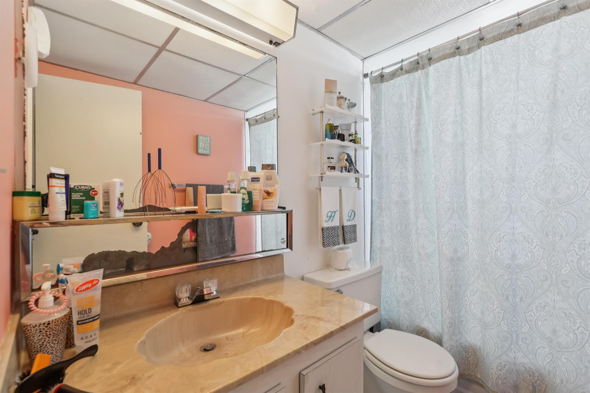 SOMERSET AT LAUDERDALE LA - Residential