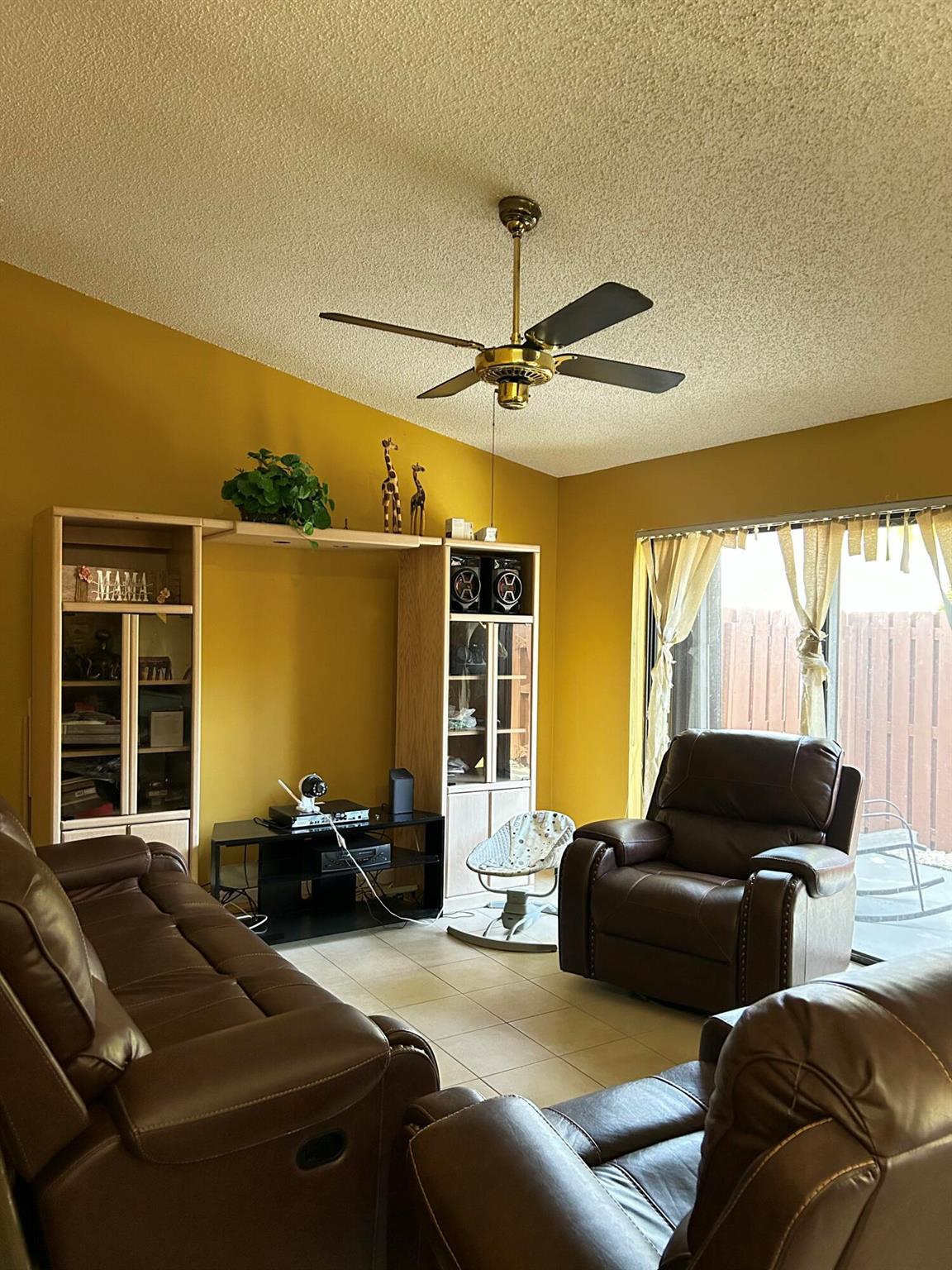 SPRINGDALE HOMES - Residential