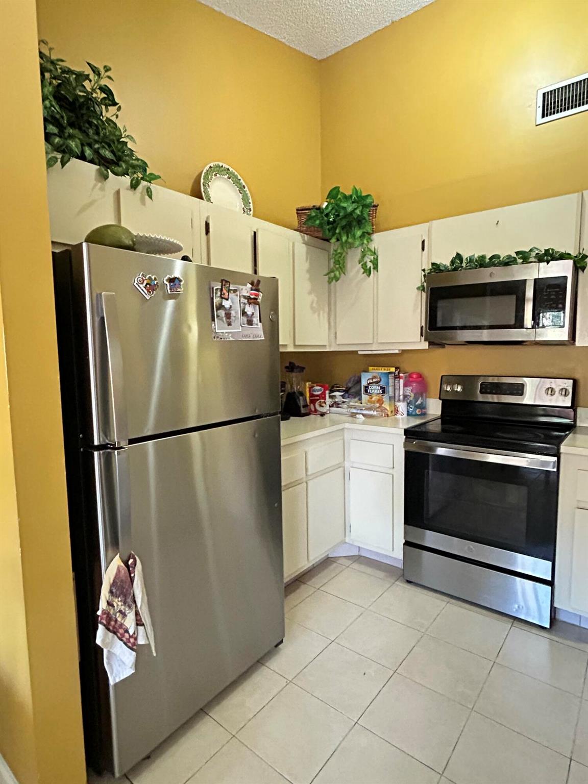 SPRINGDALE HOMES - Residential