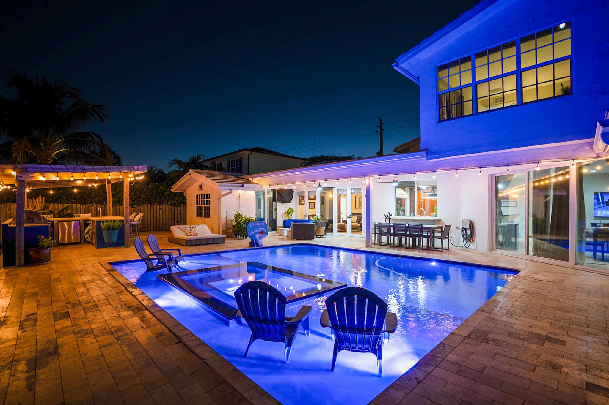 CARIBBEAN KEYS - Residential