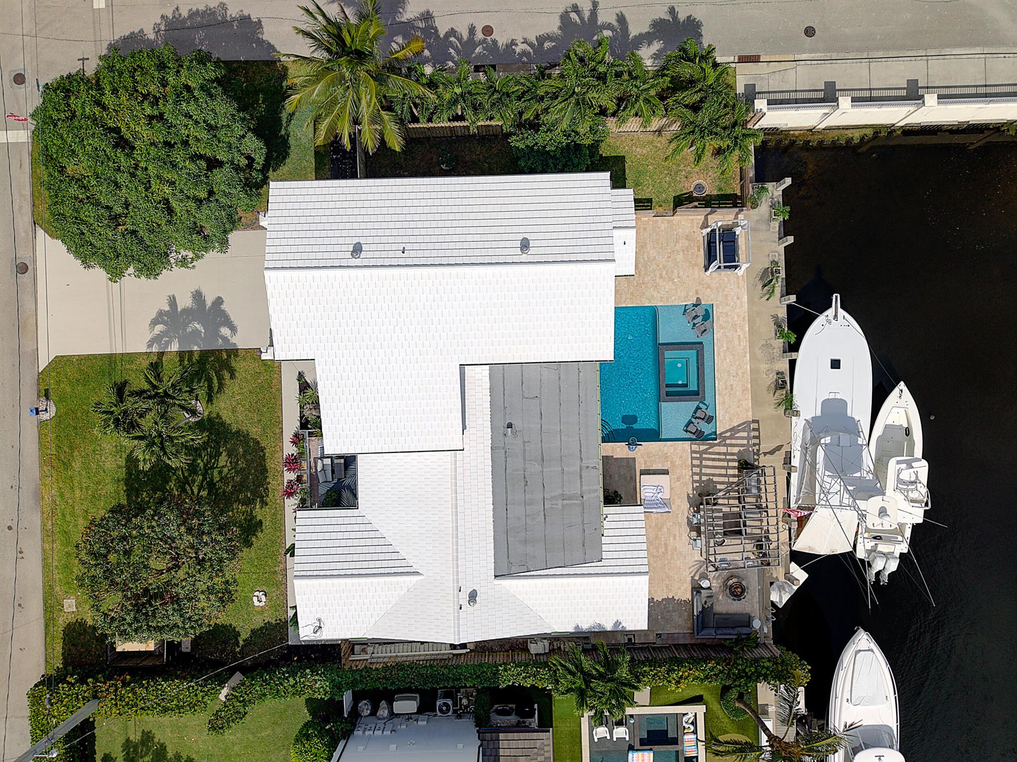 CARIBBEAN KEYS - Residential