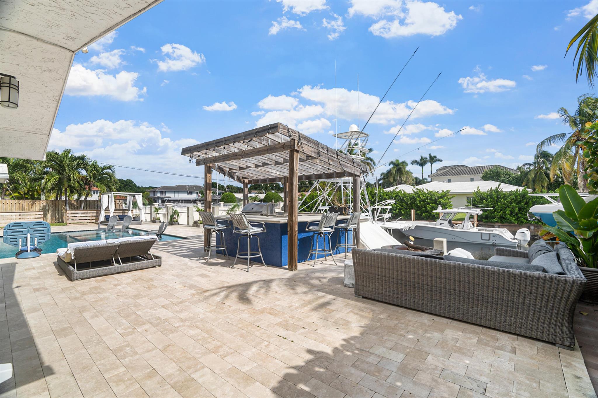 CARIBBEAN KEYS - Residential