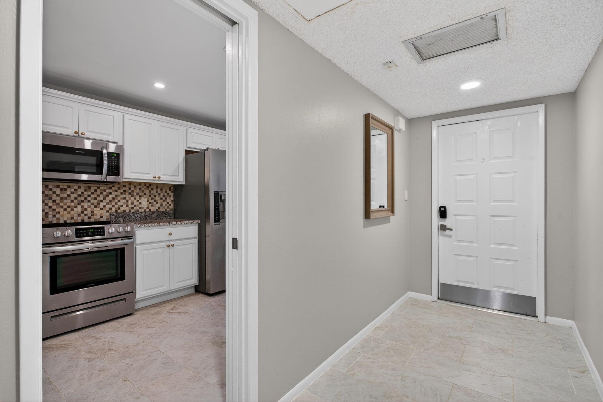 NO 116 PALM-AIRE COUNTRY - Residential