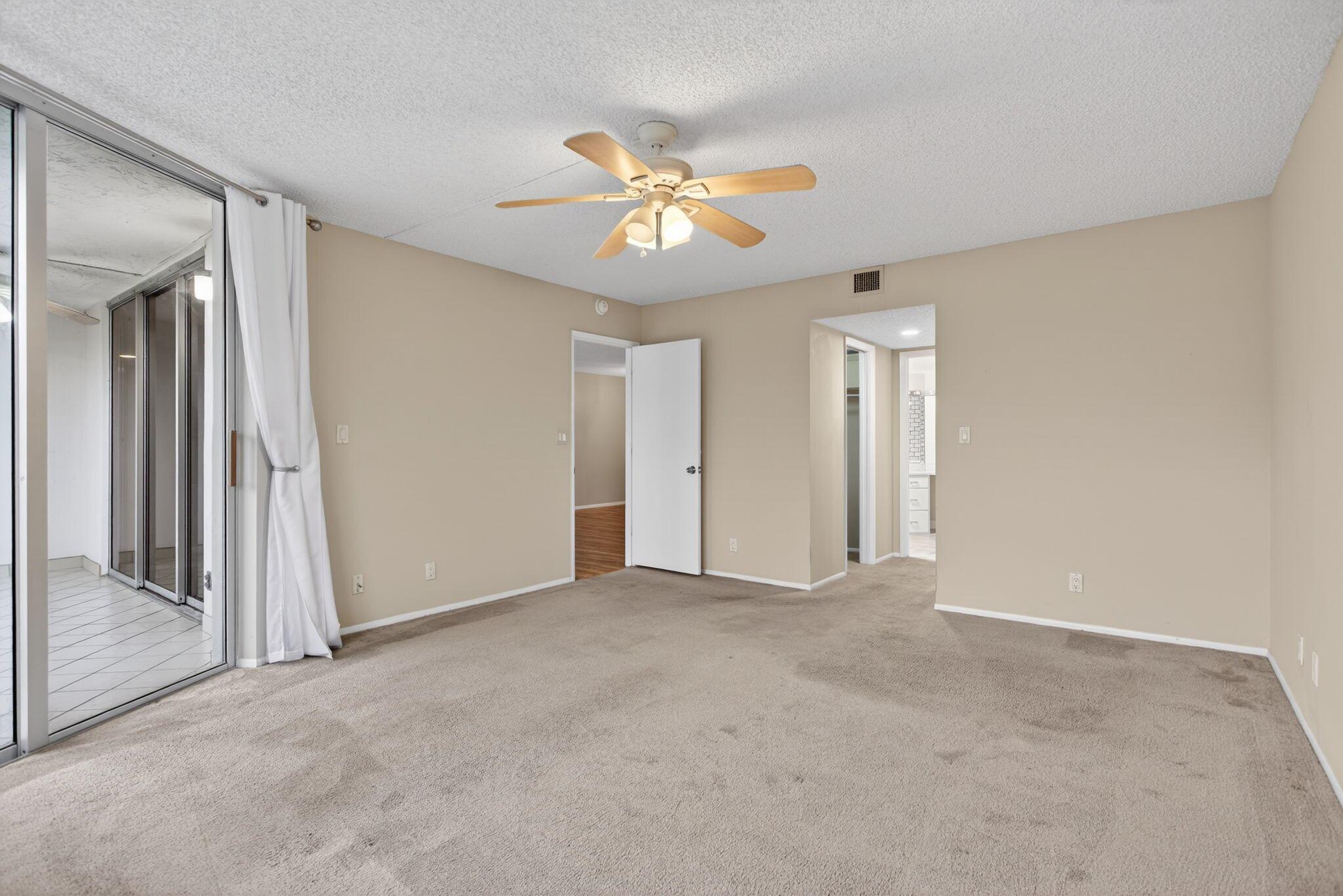 NO 116 PALM-AIRE COUNTRY - Residential