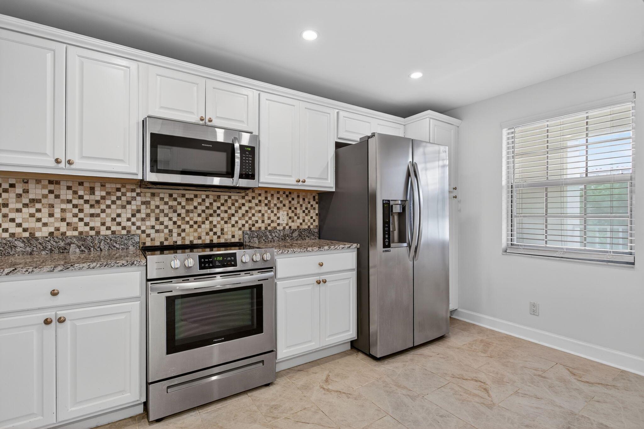 NO 116 PALM-AIRE COUNTRY - Residential