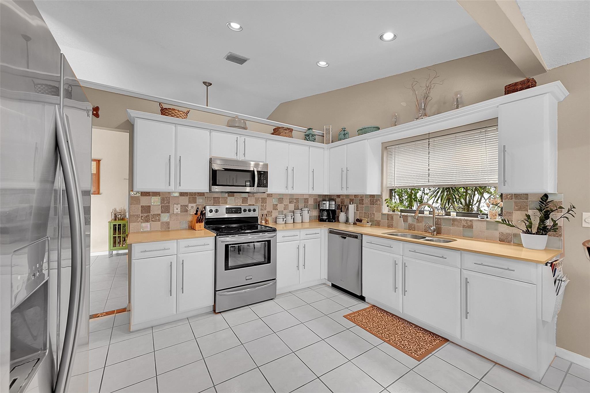 Grenadier Estates 124-7 B - Residential