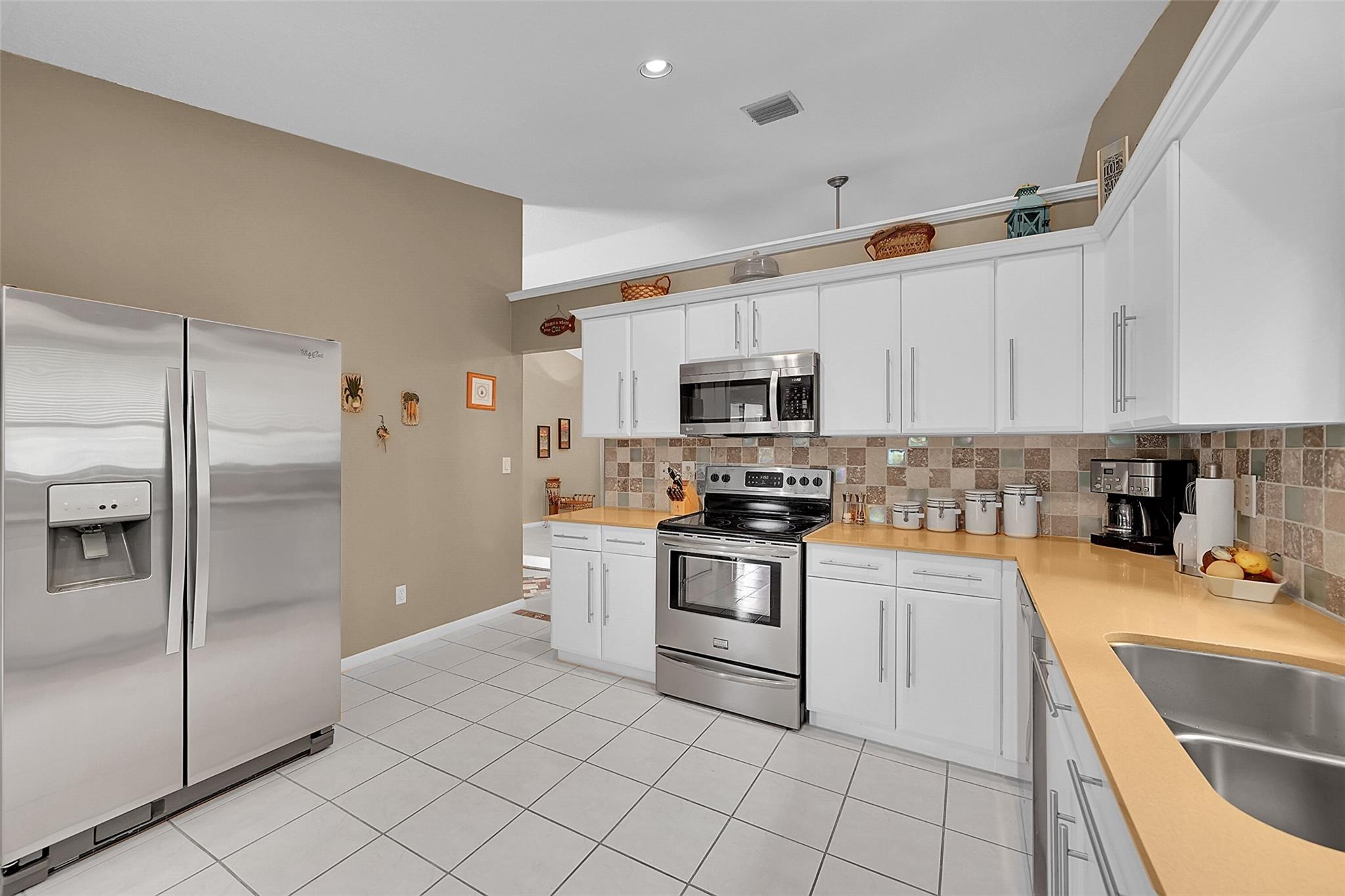 Grenadier Estates 124-7 B - Residential