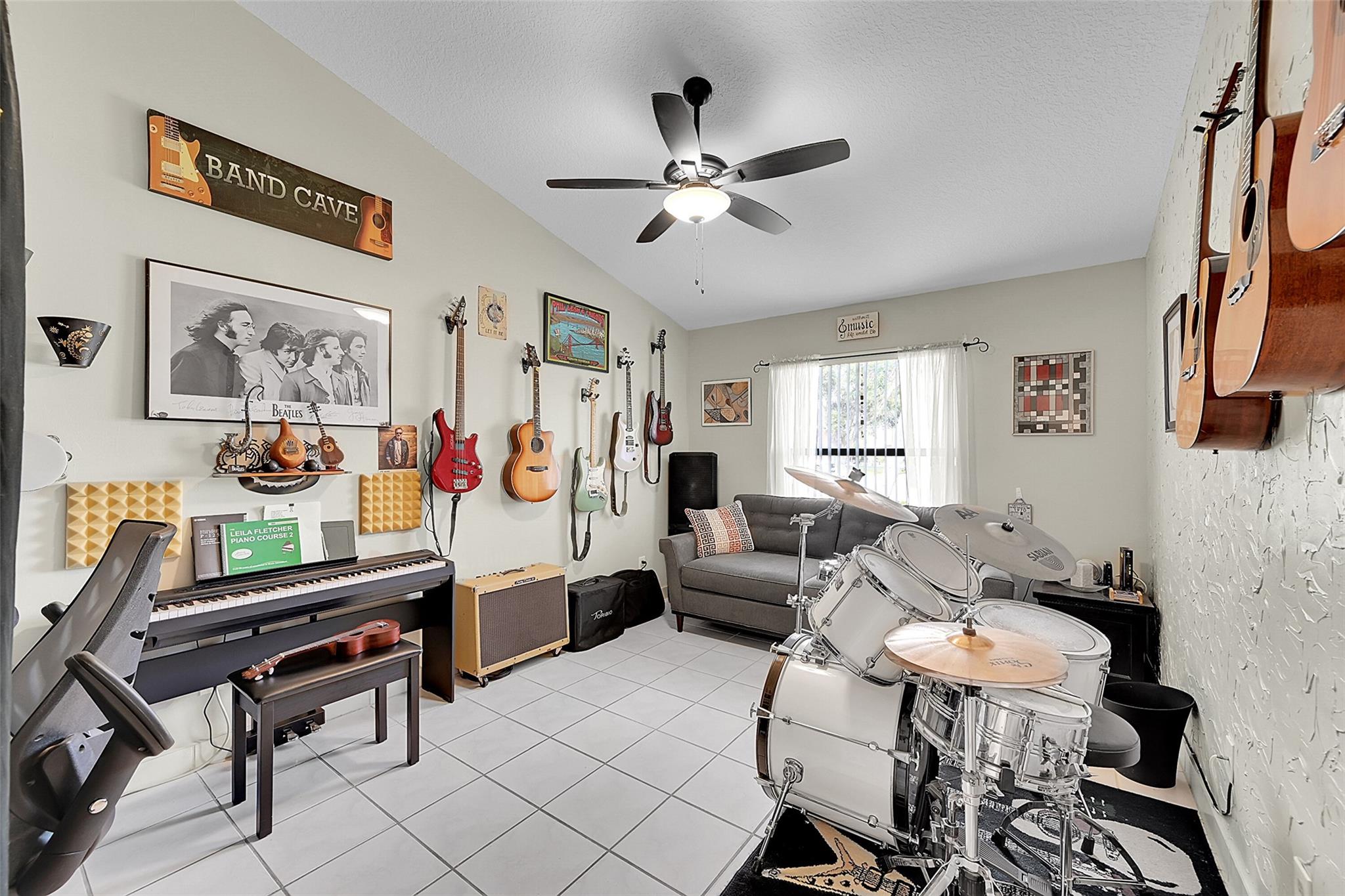 Grenadier Estates 124-7 B - Residential