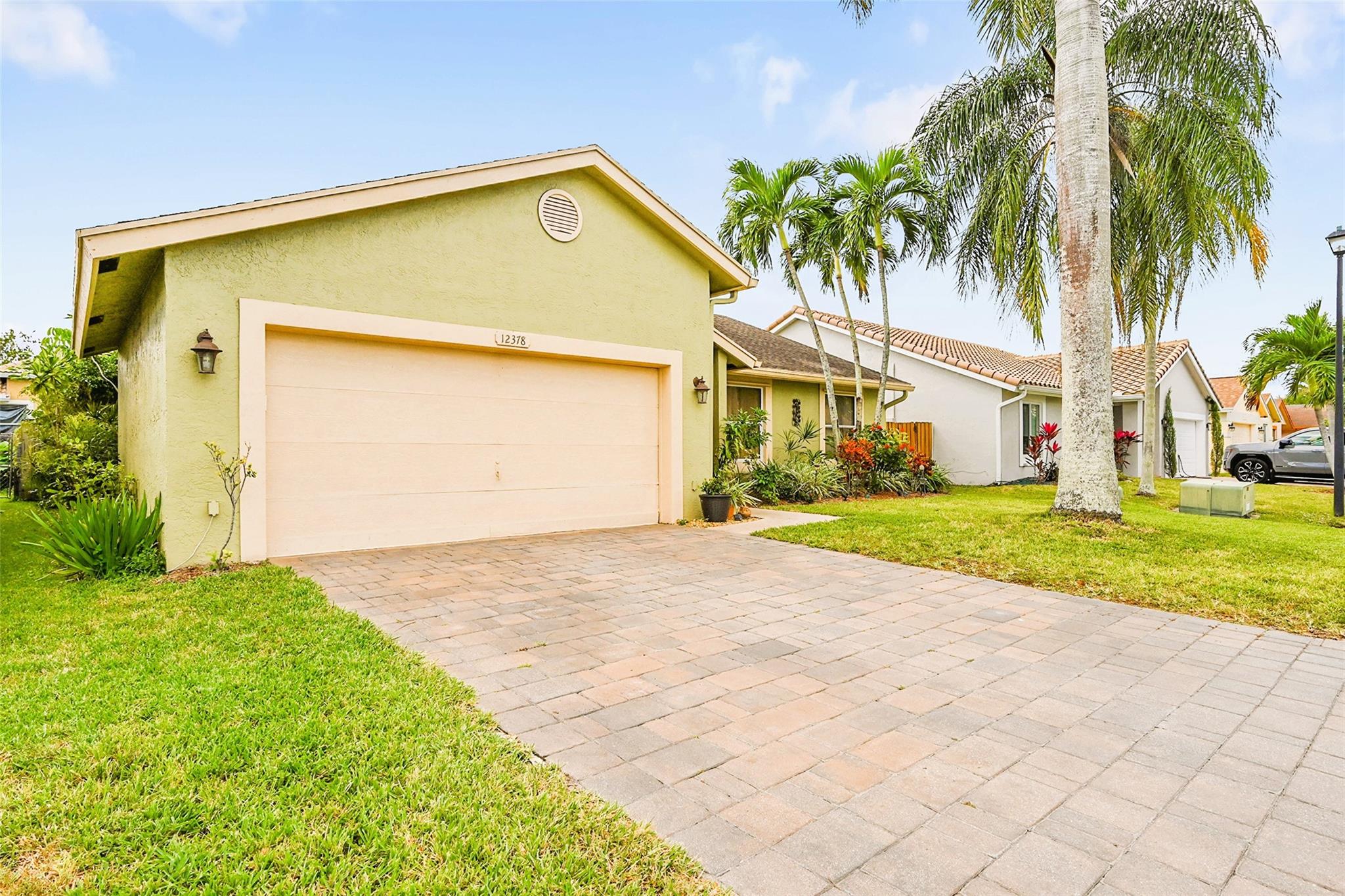 Grenadier Estates 124-7 B - Residential