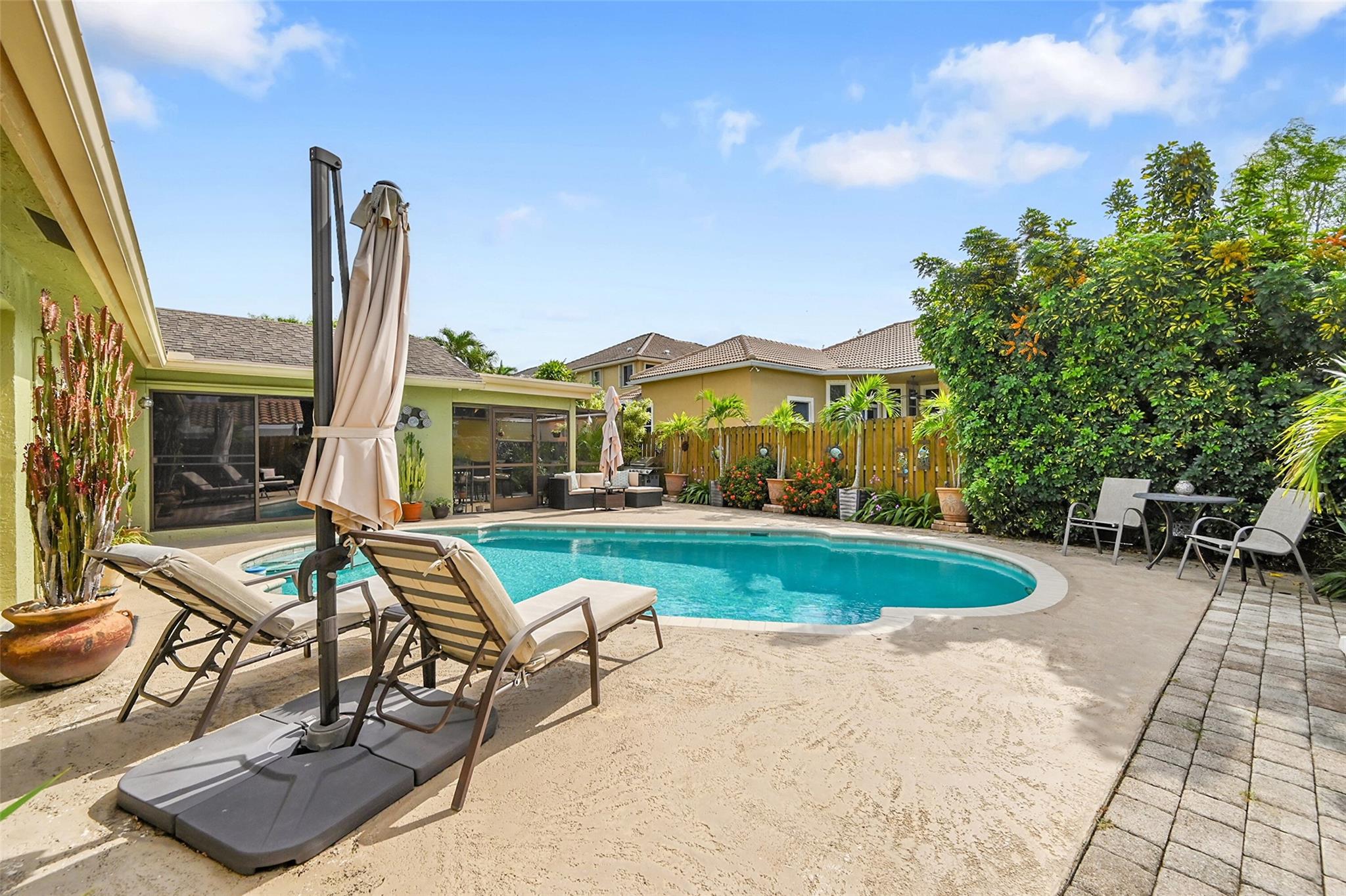 Grenadier Estates 124-7 B - Residential