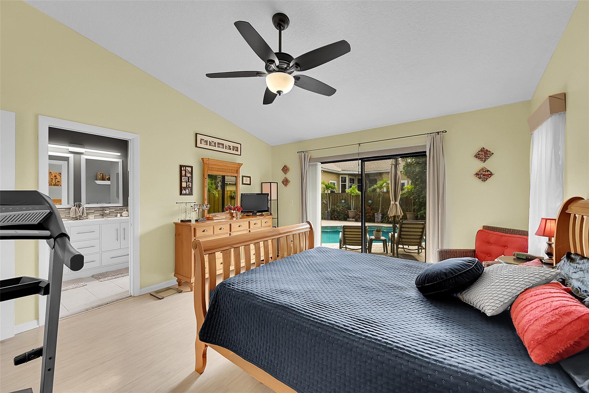 Grenadier Estates 124-7 B - Residential