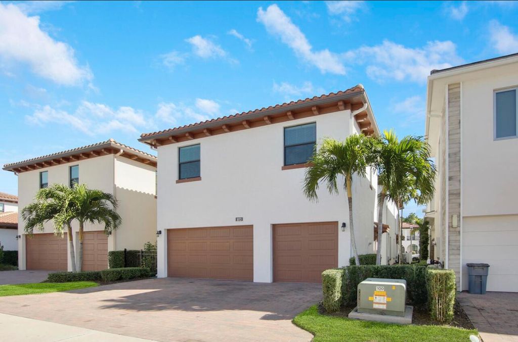 Photo of 1073 Faulkner Terrace, Palm Beach Gardens, FL 33418 (MLS # R10945701)