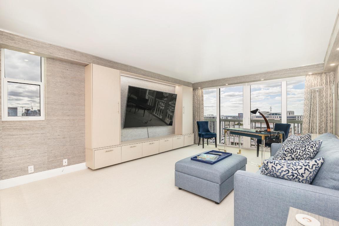 WATERVIEW TOWERS COND DECL FILED 8-20-81 - Residential