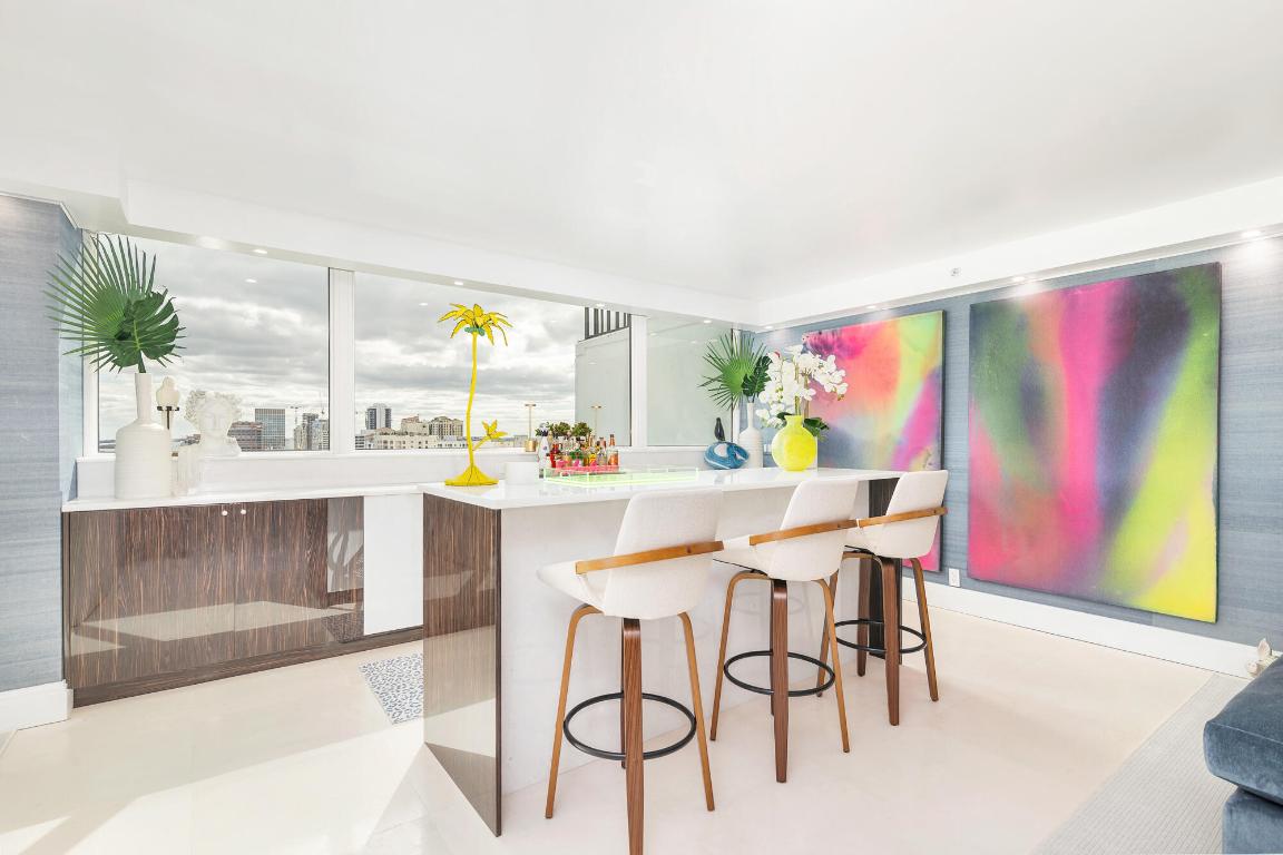 WATERVIEW TOWERS COND DECL FILED 8-20-81 - Residential