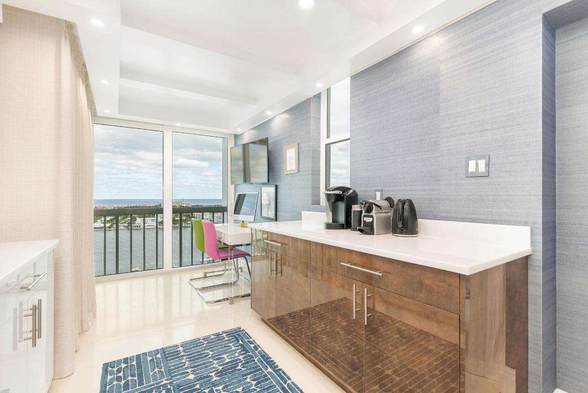 WATERVIEW TOWERS COND DECL FILED 8-20-81 - Residential