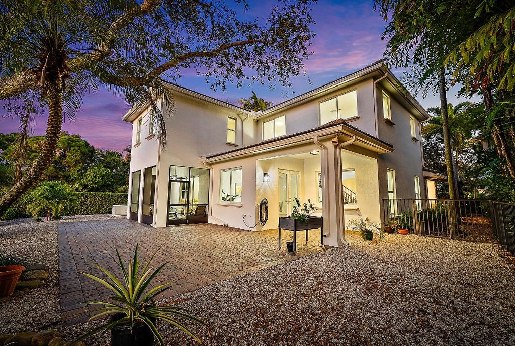 Photo of 2109 Spring Court, Palm Beach Gardens, FL 33410 (MLS # R11153989)