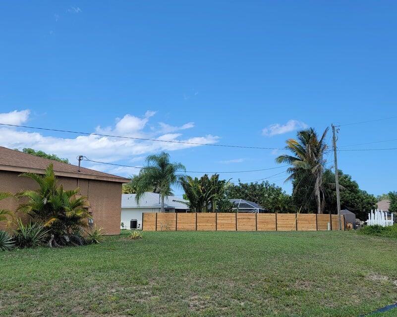311 SW Virden Court