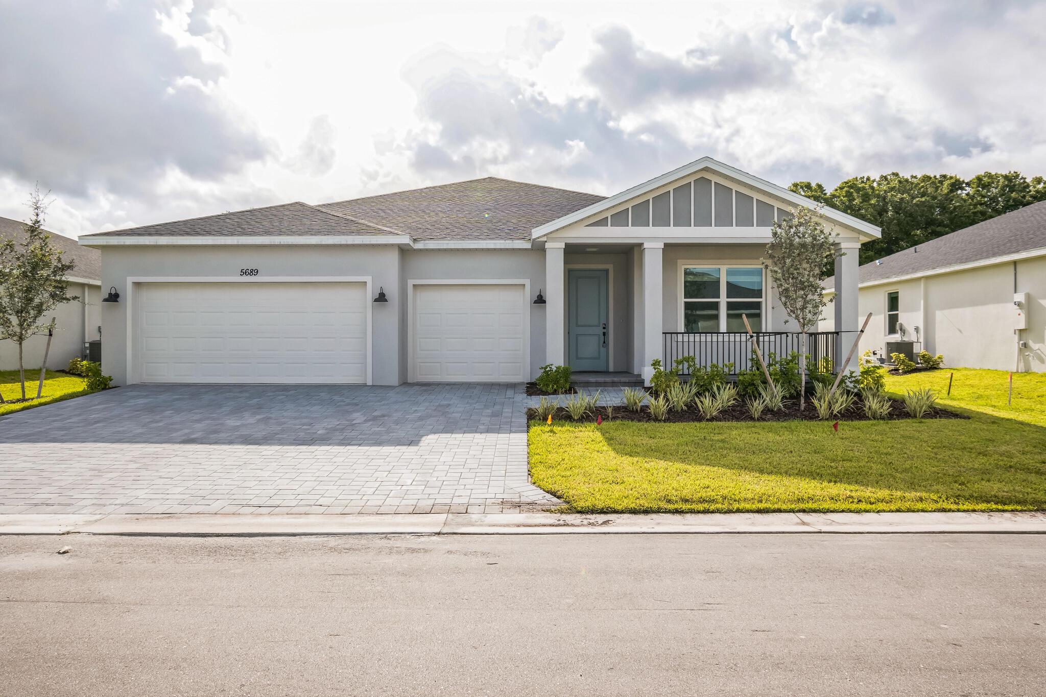 5689 Hampton Park Circle