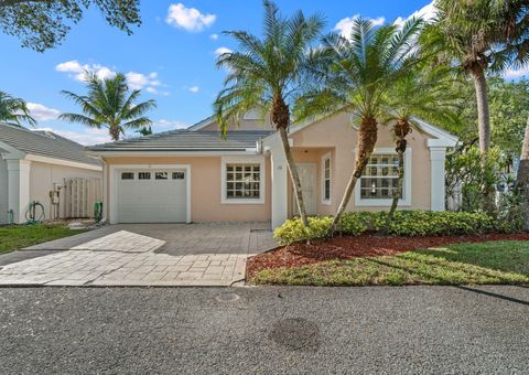 Photo of 28 Governors Court, Palm Beach Gardens, FL 33418 (MLS # R11151442)