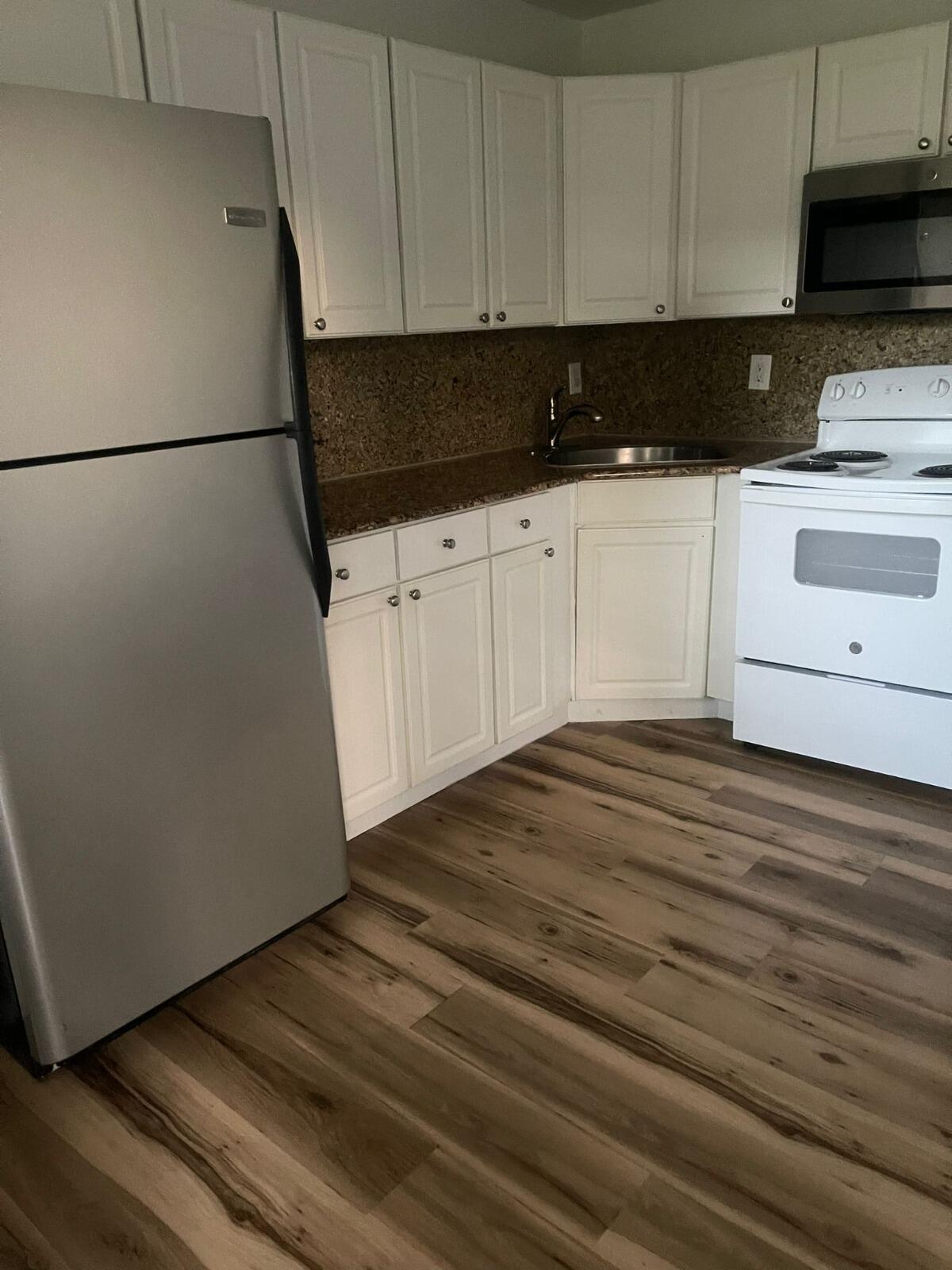 VILLAGE PARK AT OAKLAND CONDO - Residential Lease