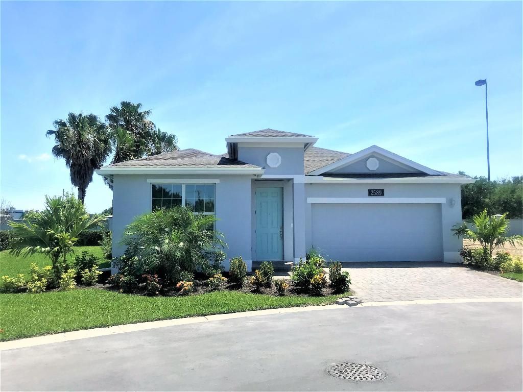 Photo of 2589 Bella Vista Circle, Vero Beach, FL 32966 (MLS # R10971443)