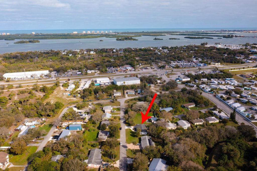 Photo of 2111 Donald Avenue, Fort Pierce, FL 34946 (MLS # R10961222)