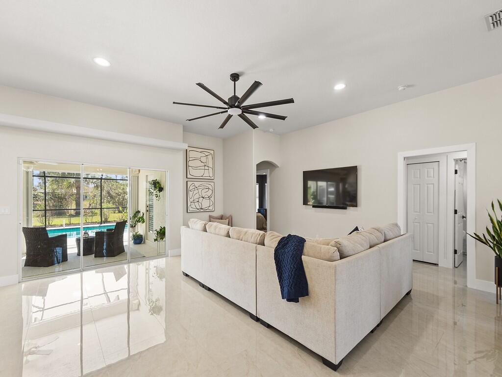 PORT ST LUCIE SECTION 44 - Residential