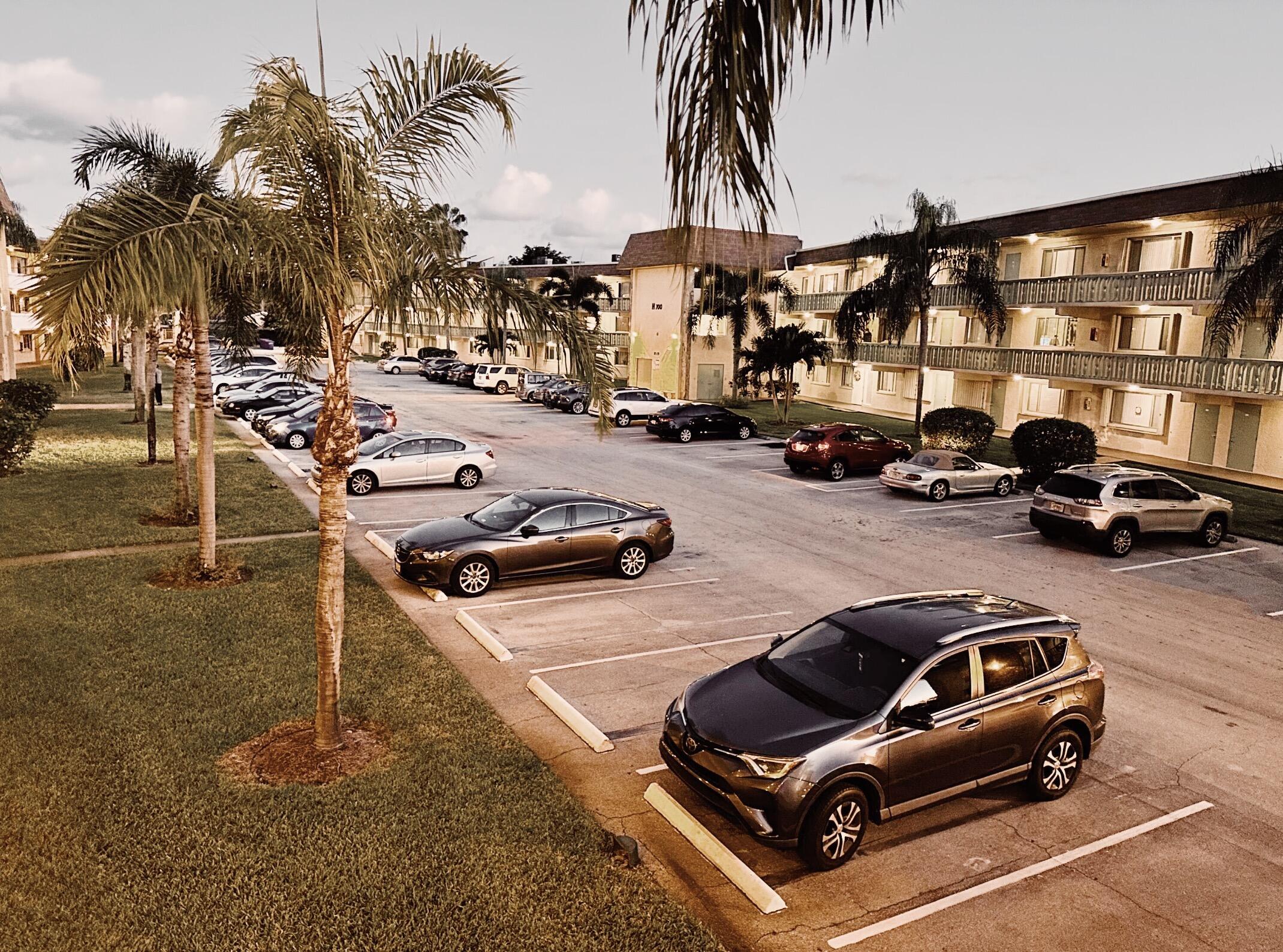 VILLAGE GREEN COVENTRY CONDO - Residential Lease