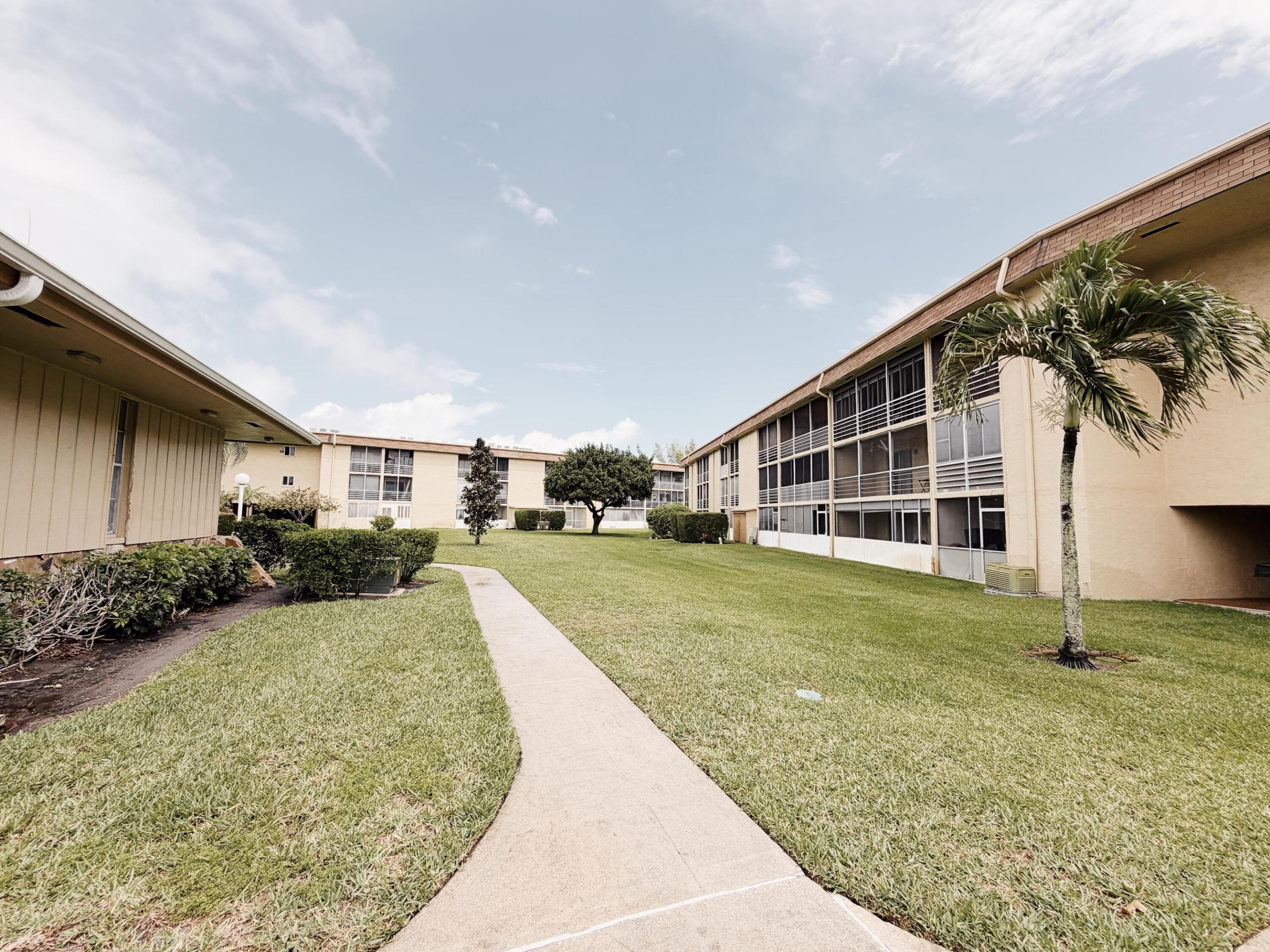 VILLAGE GREEN COVENTRY CONDO - Residential Lease
