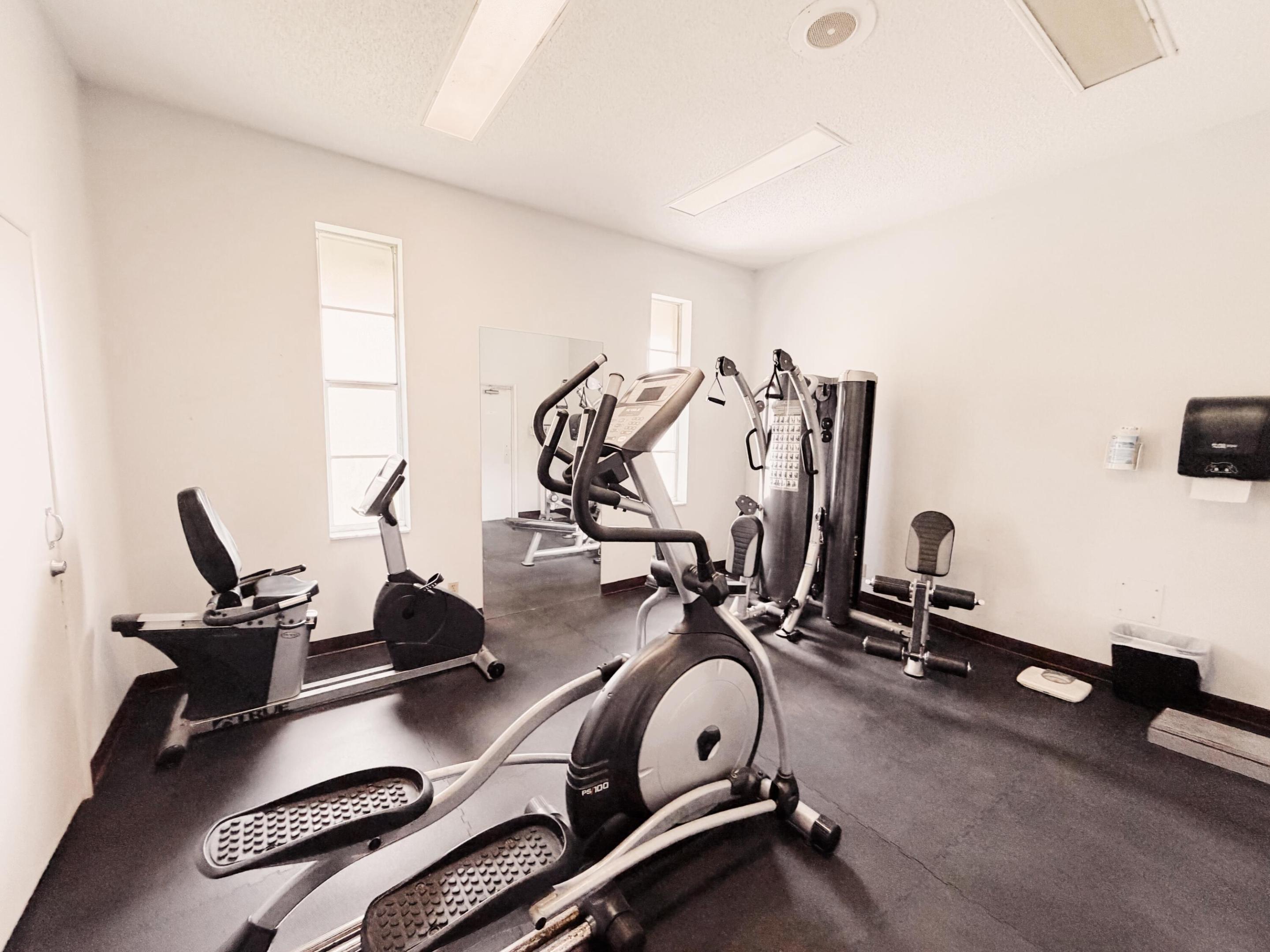 VILLAGE GREEN COVENTRY CONDO - Residential Lease