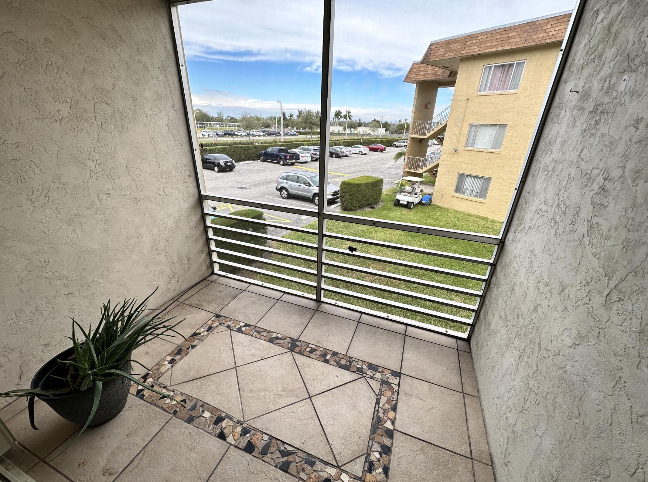 VILLAGE GREEN COVENTRY CONDO - Residential Lease