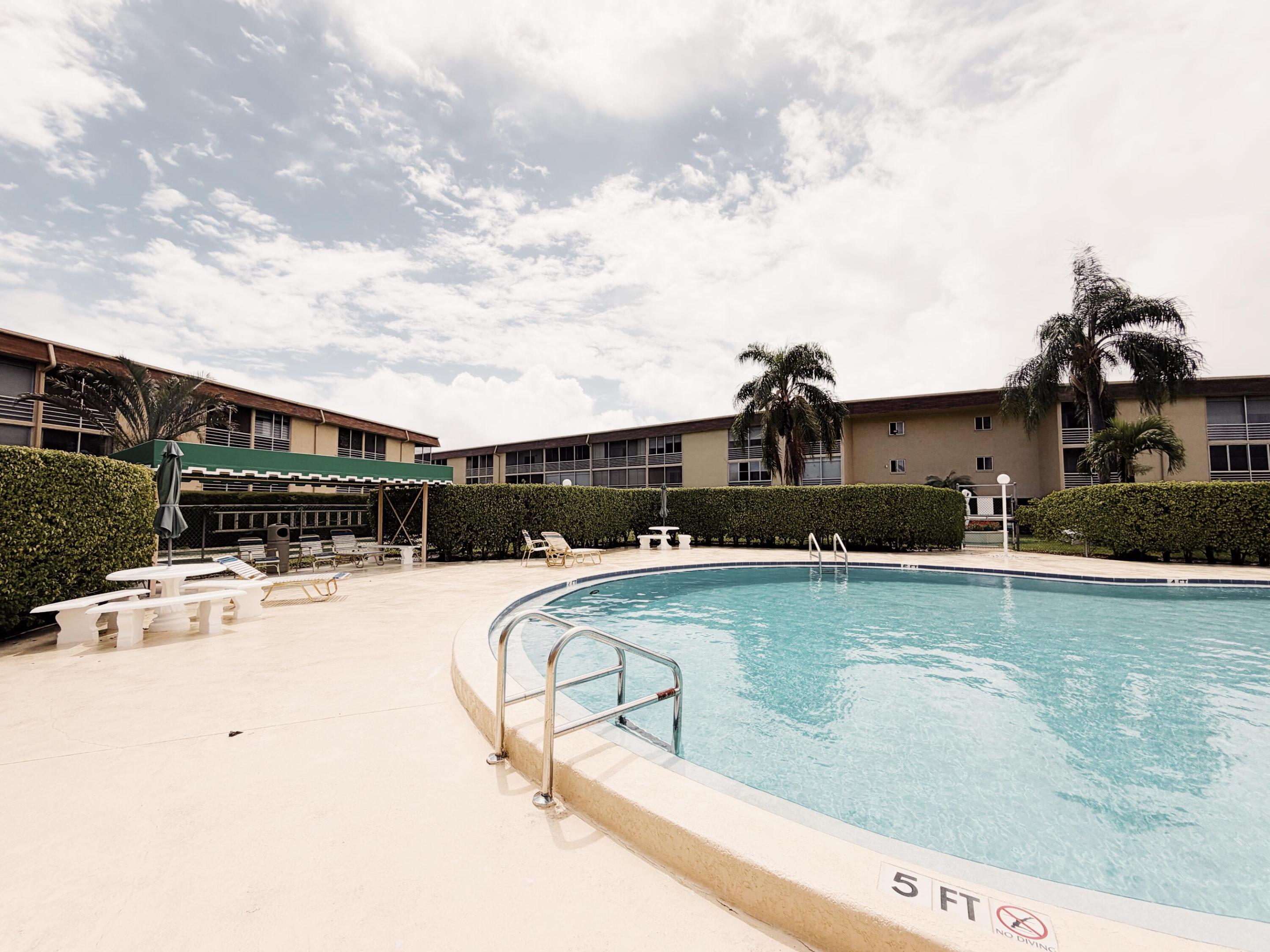 VILLAGE GREEN COVENTRY CONDO - Residential Lease