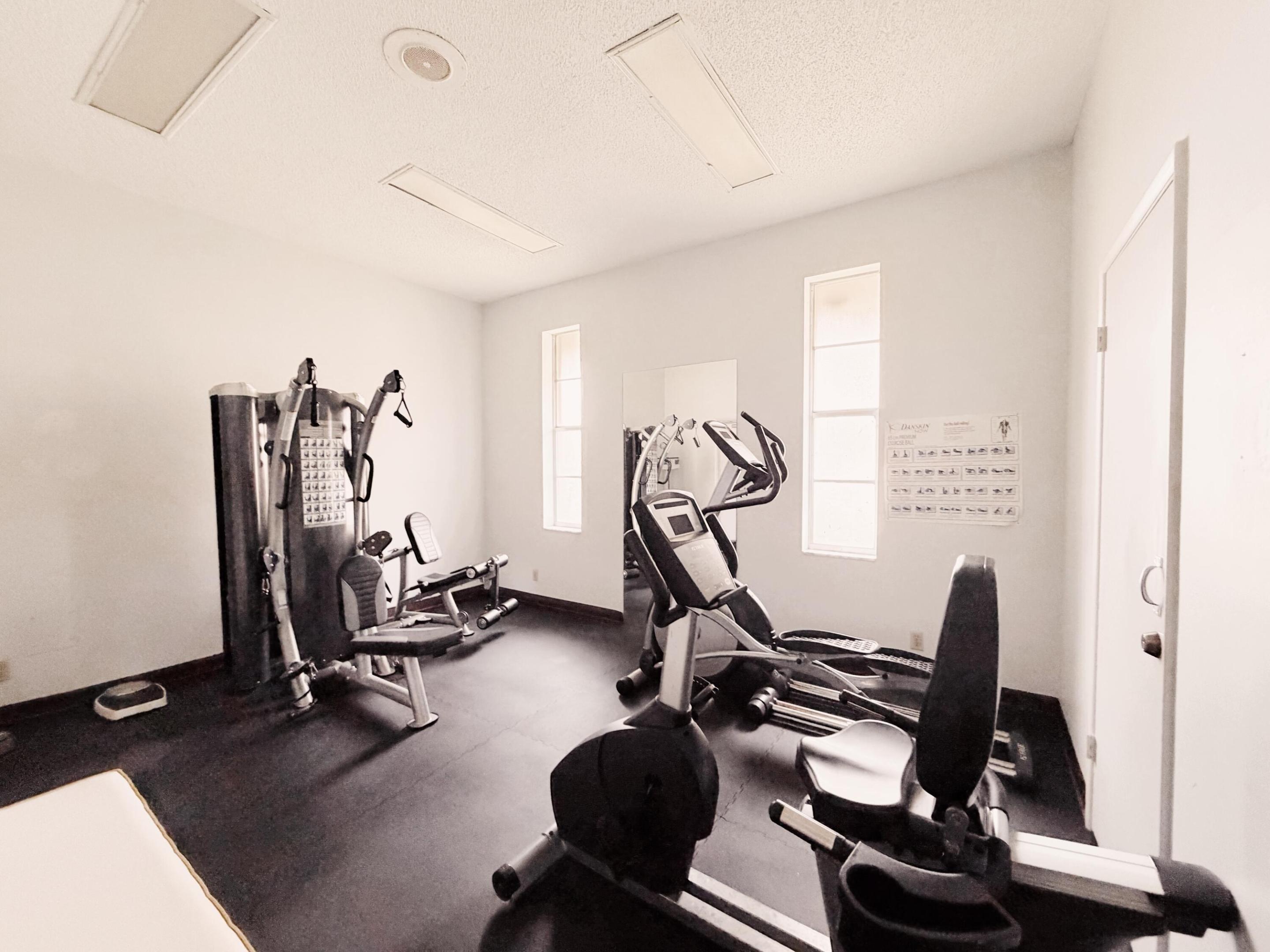 VILLAGE GREEN COVENTRY CONDO - Residential Lease