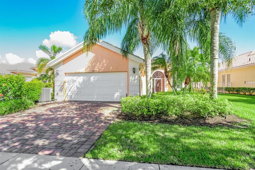 Photo of 11409 SW Rockingham Drive Dr, Port St Lucie, FL 34987 (MLS # R10734710)