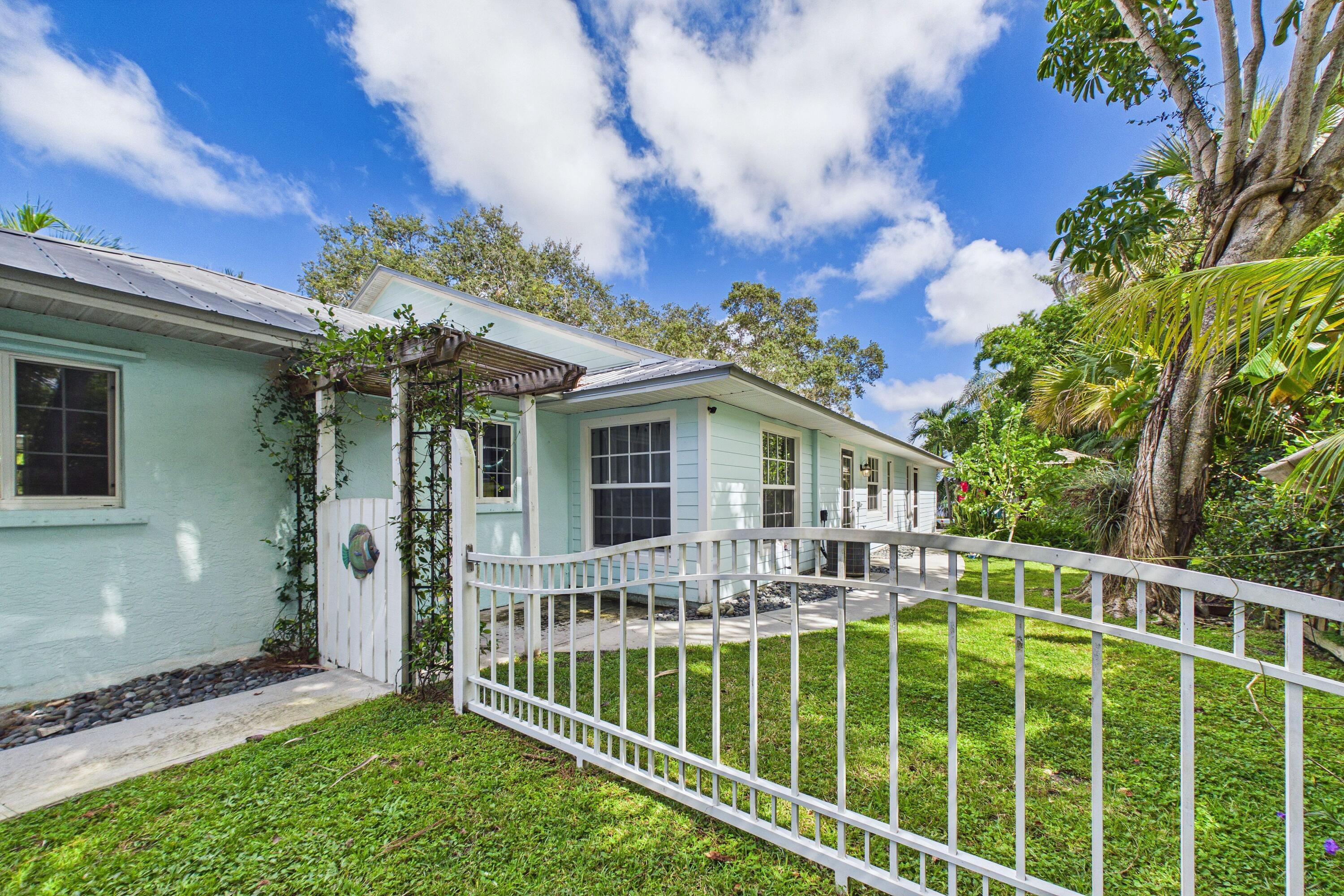 3679 SW SAINT LUCIE SHORES Drive