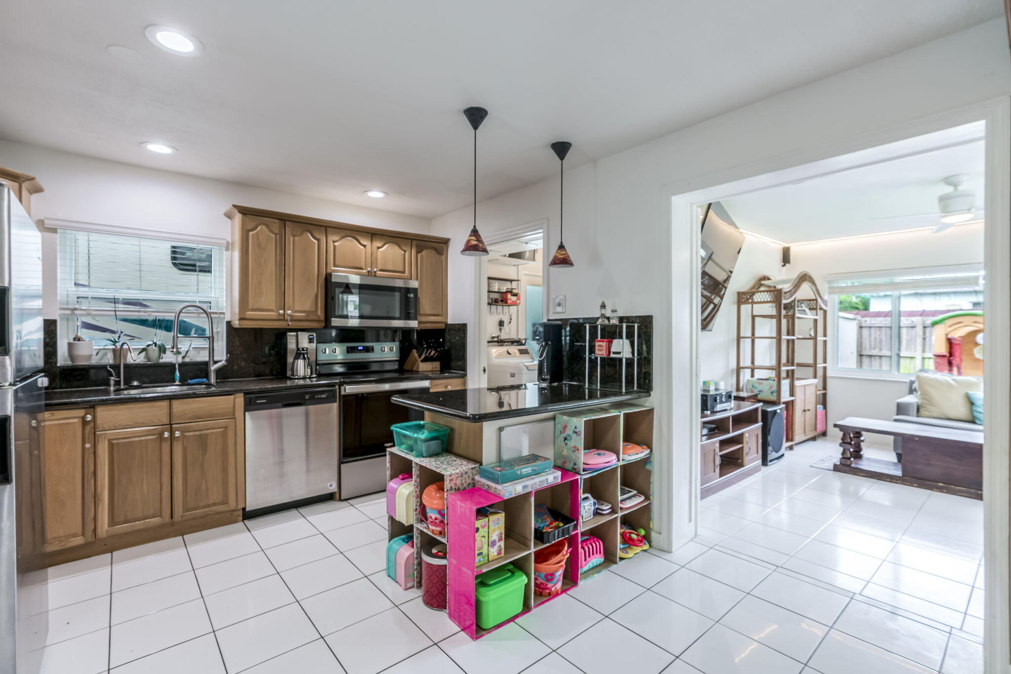 COLLEGE PARK ESTATES - Residential