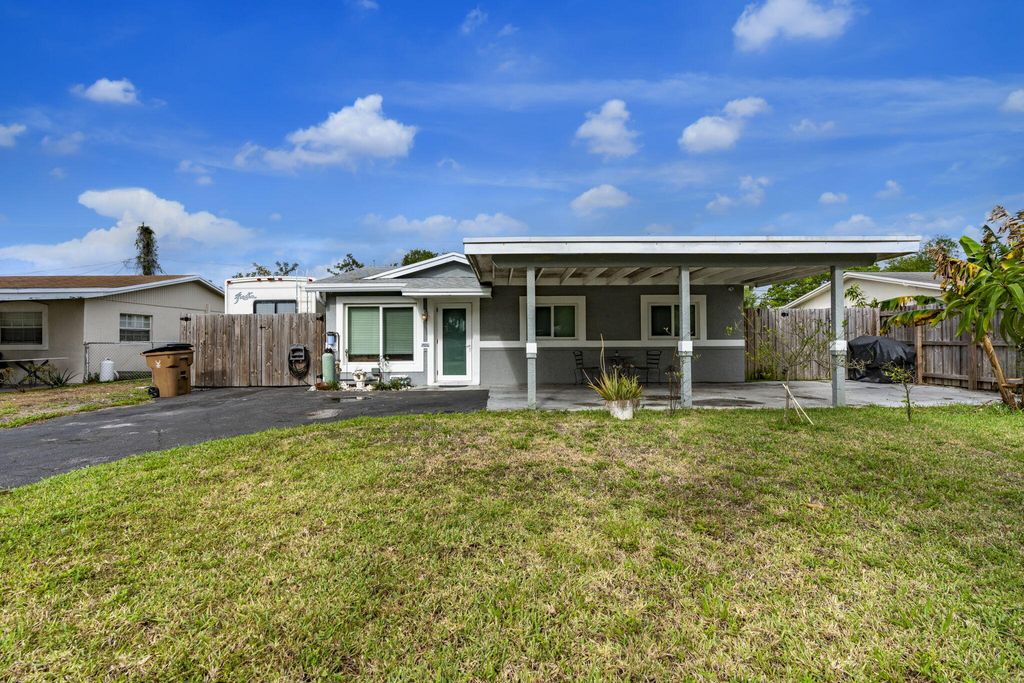 Photo of 607 NW 1st Terrace, Deerfield Beach, FL 33441 (MLS # B26008961)