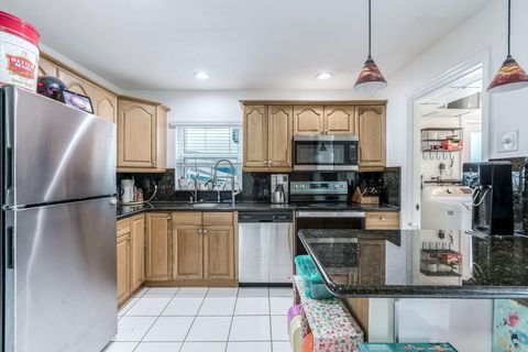 Tiny photo for 607 NW 1st Terrace, Deerfield Beach, FL 33441 (MLS # B26008961)