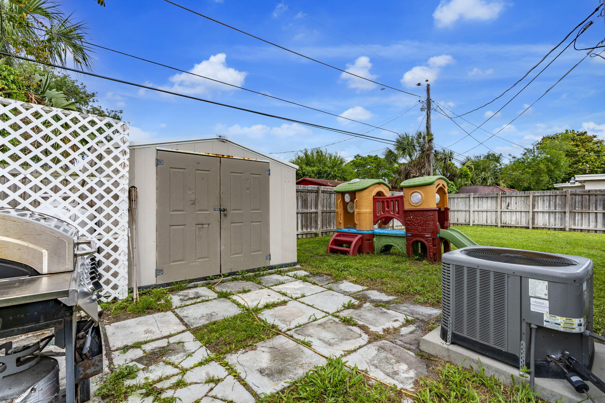 COLLEGE PARK ESTATES - Residential