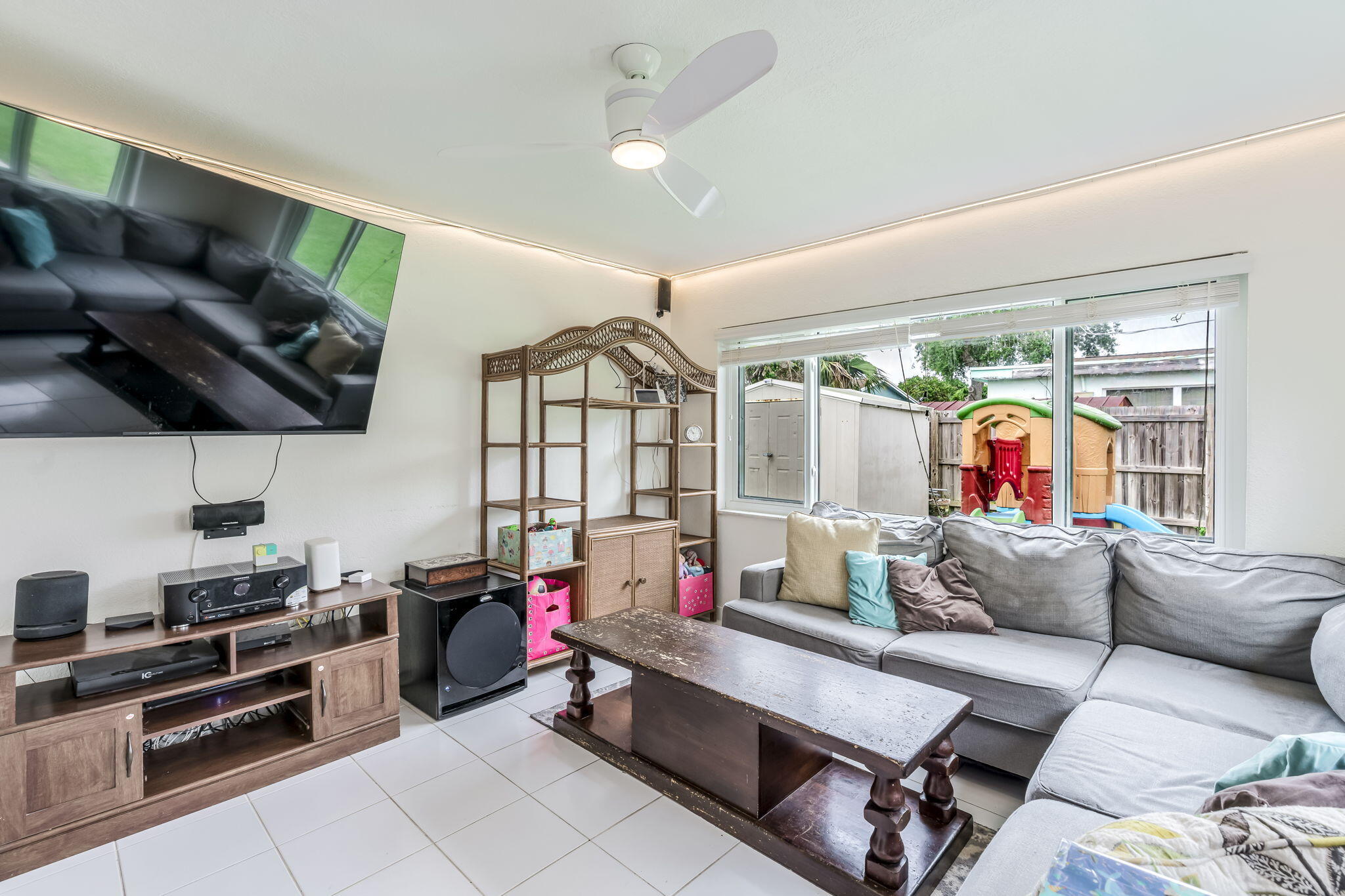 COLLEGE PARK ESTATES - Residential