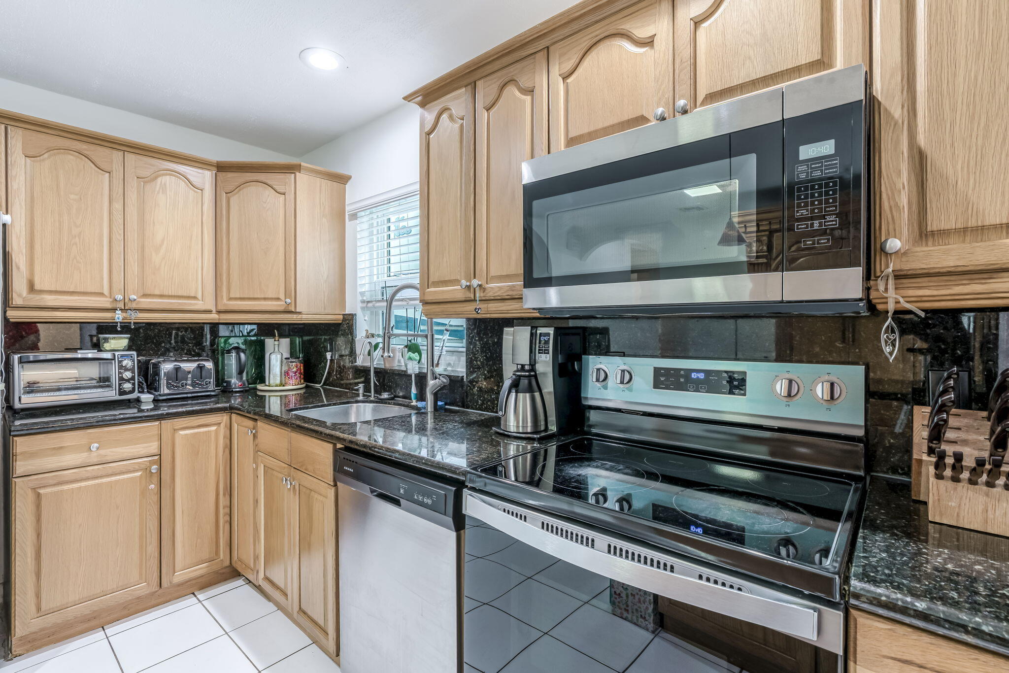 COLLEGE PARK ESTATES - Residential