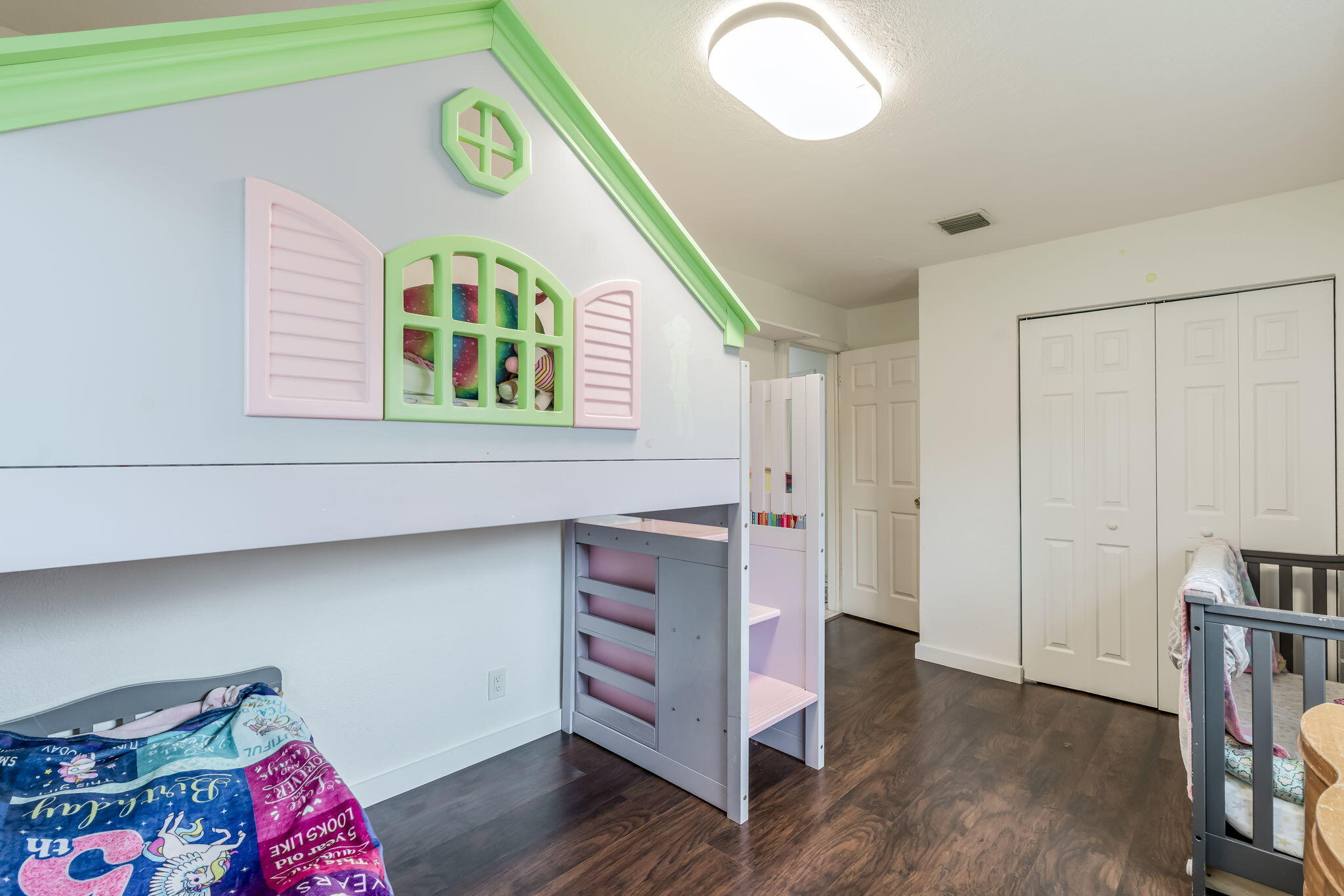 COLLEGE PARK ESTATES - Residential