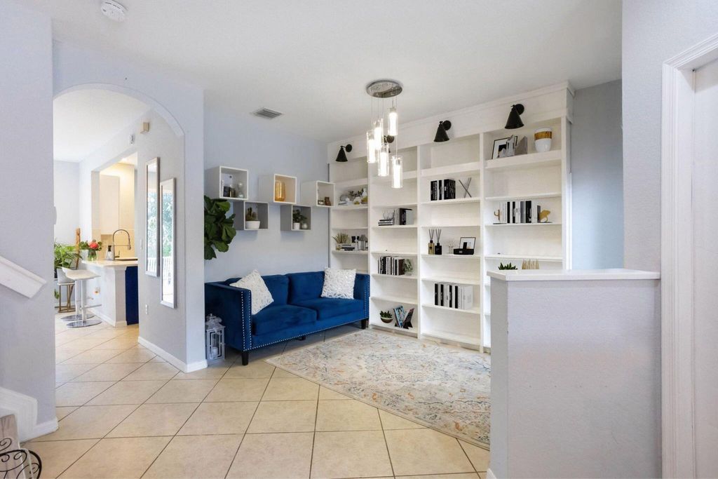 Photo of 170 Lake Monterey Circle, Boynton Beach, FL 33426 (MLS # R10987278)