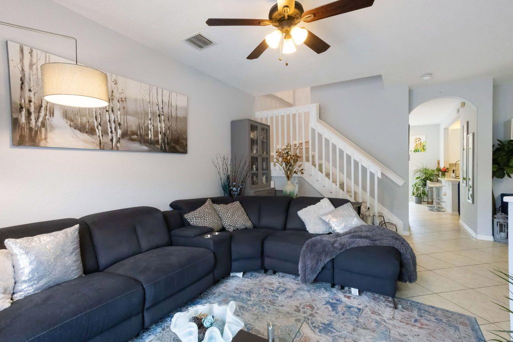 Photo of 170 Lake Monterey Circle, Boynton Beach, FL 33426 (MLS # R10987278)
