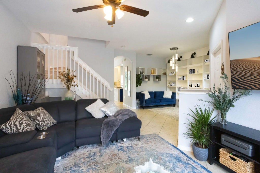 Photo of 170 Lake Monterey Circle, Boynton Beach, FL 33426 (MLS # R10987278)