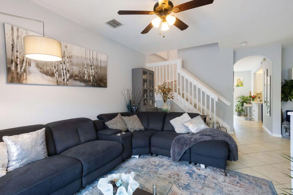 Photo of 170 Lake Monterey Circle, Boynton Beach, FL 33426 (MLS # R10987278)